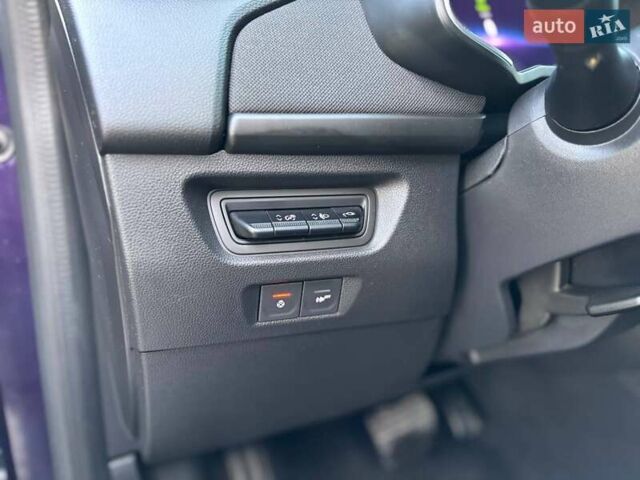 Фиолетовый Рено Зое, объемом двигателя 0 л и пробегом 89 тыс. км за 12999 $, фото 13 на Automoto.ua