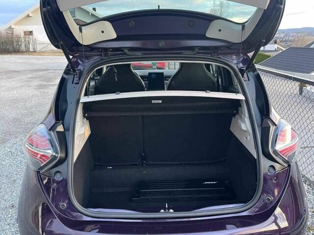 Фиолетовый Рено Зое, объемом двигателя 0 л и пробегом 48 тыс. км за 11000 $, фото 5 на Automoto.ua