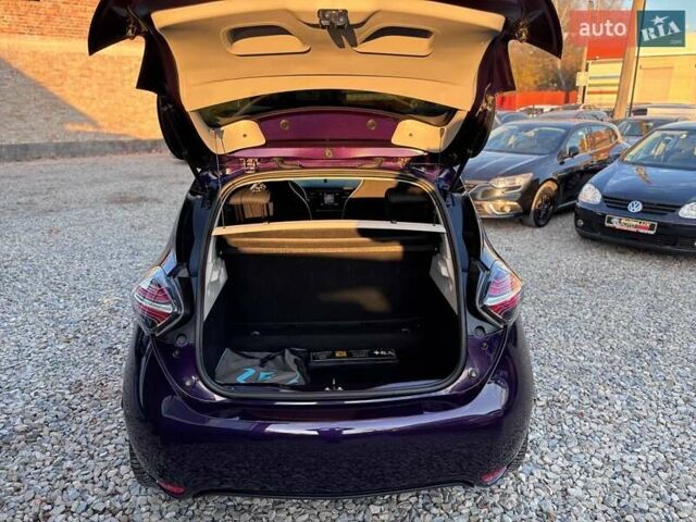 Фиолетовый Рено Зое, объемом двигателя 0 л и пробегом 89 тыс. км за 12999 $, фото 17 на Automoto.ua