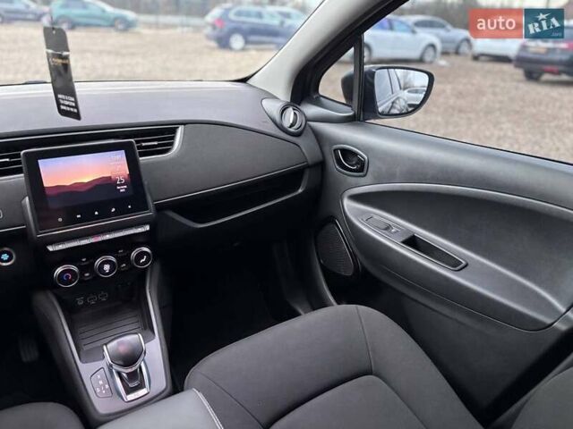 Фиолетовый Рено Зое, объемом двигателя 0 л и пробегом 89 тыс. км за 11899 $, фото 30 на Automoto.ua