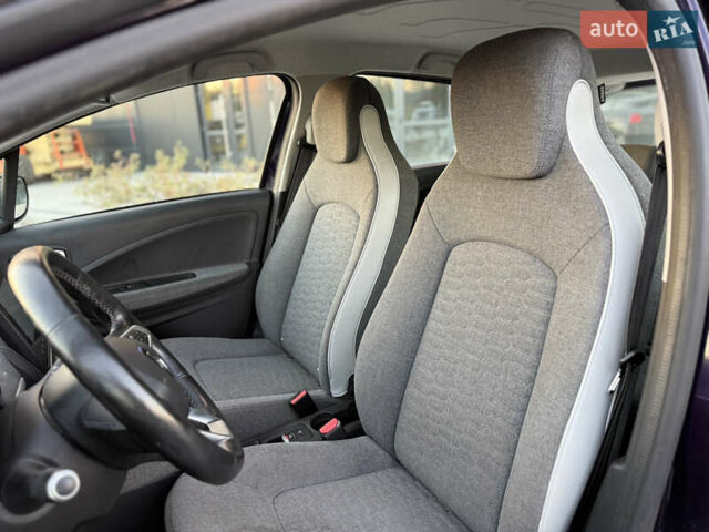 Фиолетовый Рено Зое, объемом двигателя 0 л и пробегом 99 тыс. км за 13200 $, фото 7 на Automoto.ua