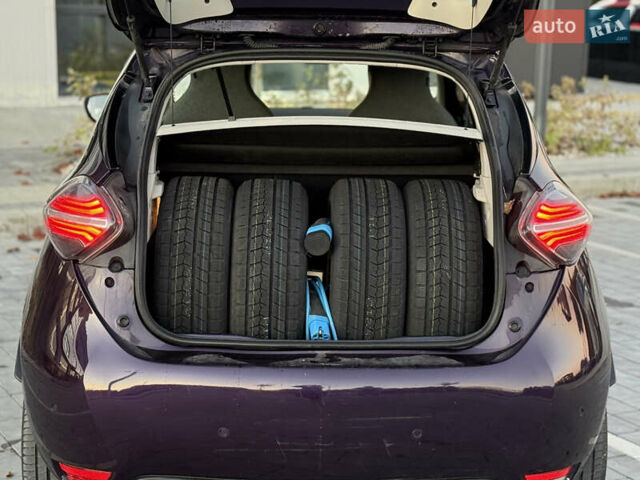 Фиолетовый Рено Зое, объемом двигателя 0 л и пробегом 99 тыс. км за 13200 $, фото 10 на Automoto.ua