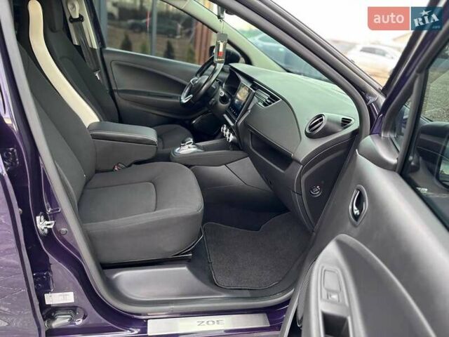 Фиолетовый Рено Зое, объемом двигателя 0 л и пробегом 89 тыс. км за 11899 $, фото 42 на Automoto.ua