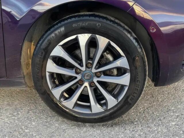 Фіолетовий Рено Зое, об'ємом двигуна 0 л та пробігом 45 тис. км за 7600 $, фото 4 на Automoto.ua