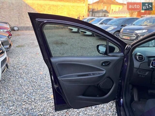 Фиолетовый Рено Зое, объемом двигателя 0 л и пробегом 89 тыс. км за 12999 $, фото 11 на Automoto.ua