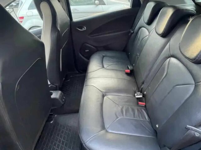 Фіолетовий Рено Зое, об'ємом двигуна 0 л та пробігом 45 тис. км за 7600 $, фото 8 на Automoto.ua