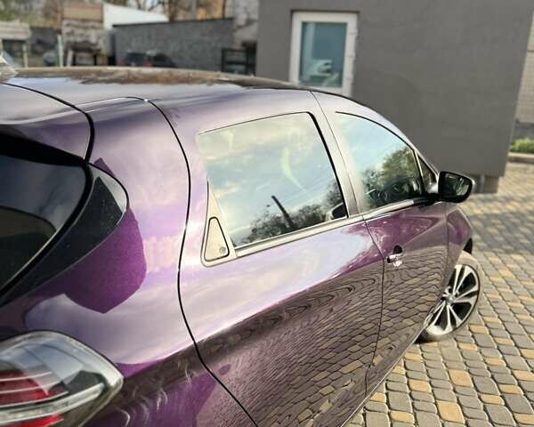 Фиолетовый Рено Зое, объемом двигателя 0 л и пробегом 30 тыс. км за 14100 $, фото 2 на Automoto.ua