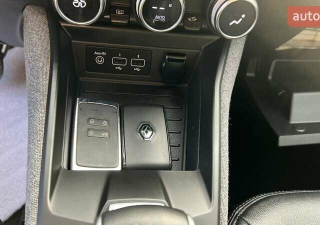 Фиолетовый Рено Зое, объемом двигателя 0 л и пробегом 30 тыс. км за 14100 $, фото 22 на Automoto.ua