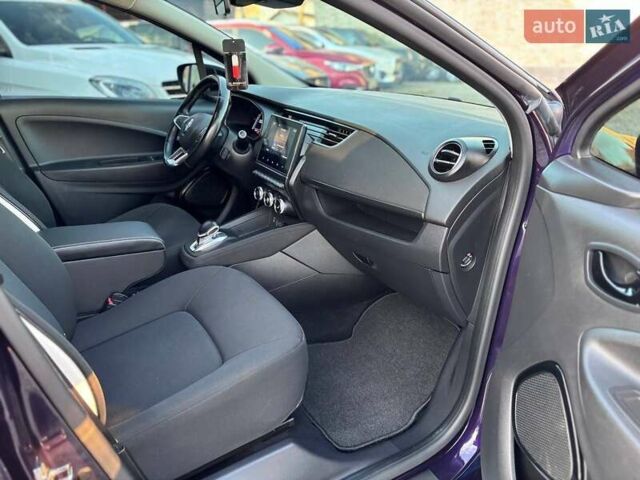 Фиолетовый Рено Зое, объемом двигателя 0 л и пробегом 89 тыс. км за 12999 $, фото 25 на Automoto.ua