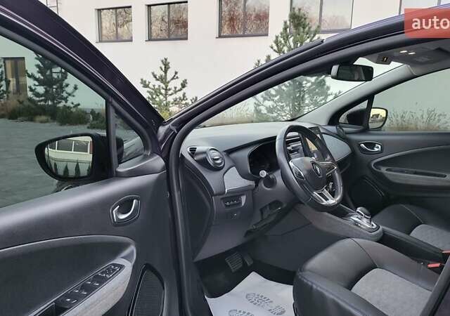 Фиолетовый Рено Зое, объемом двигателя 0 л и пробегом 100 тыс. км за 11950 $, фото 12 на Automoto.ua