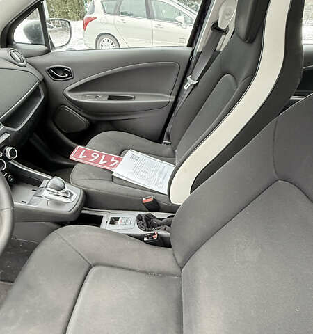 Фіолетовий Рено Зое, об'ємом двигуна 0 л та пробігом 70 тис. км за 9150 $, фото 7 на Automoto.ua