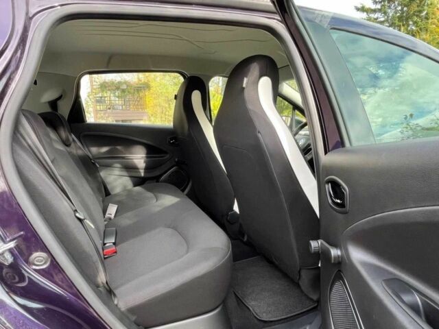 Фіолетовий Рено Зое, об'ємом двигуна 0 л та пробігом 56 тис. км за 6700 $, фото 9 на Automoto.ua