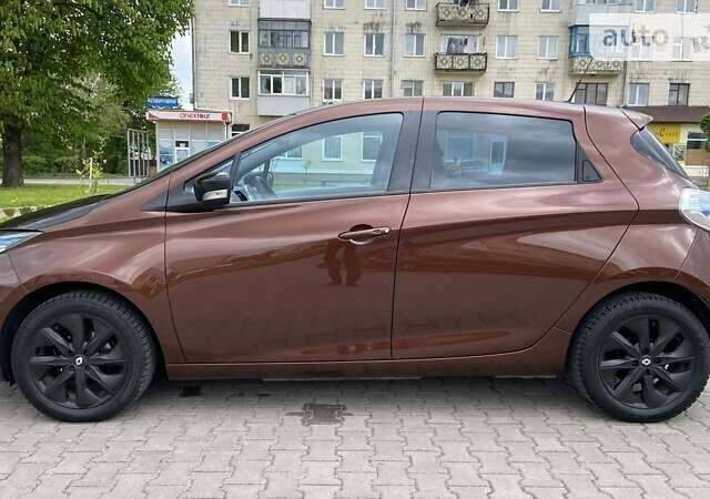 Коричневий Рено Зое, об'ємом двигуна 0 л та пробігом 92 тис. км за 8400 $, фото 4 на Automoto.ua