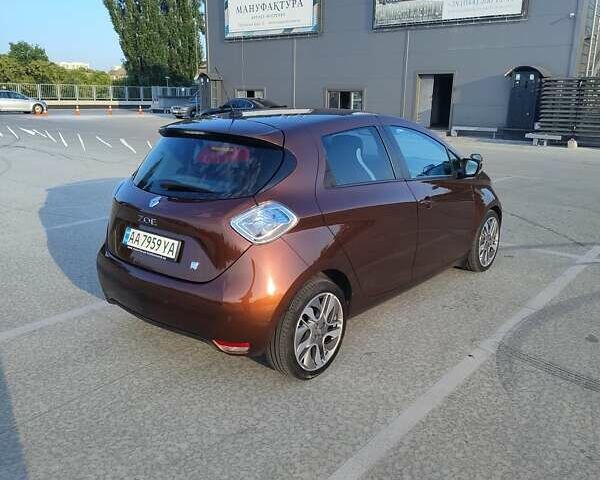 Коричневий Рено Зое, об'ємом двигуна 0 л та пробігом 136 тис. км за 6500 $, фото 2 на Automoto.ua