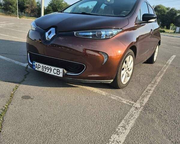 Коричневый Рено Зое, объемом двигателя 0 л и пробегом 173 тыс. км за 5800 $, фото 1 на Automoto.ua