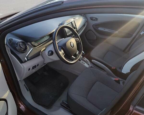 Коричневий Рено Зое, об'ємом двигуна 0 л та пробігом 136 тис. км за 6500 $, фото 3 на Automoto.ua
