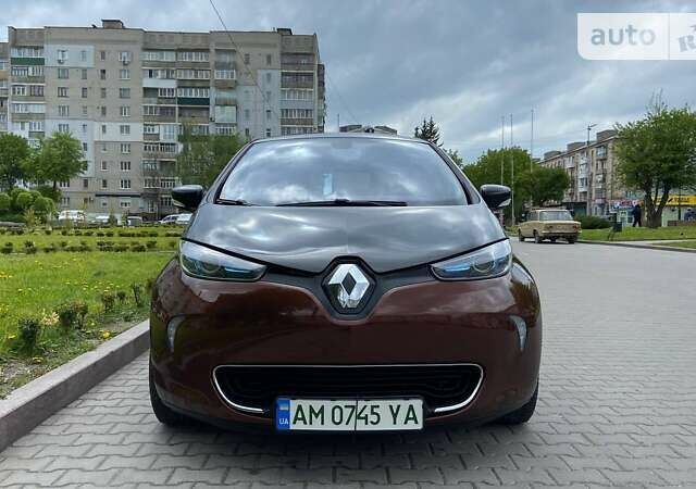 Коричневий Рено Зое, об'ємом двигуна 0 л та пробігом 92 тис. км за 8250 $, фото 18 на Automoto.ua