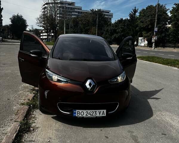 Коричневый Рено Зое, объемом двигателя 0 л и пробегом 108 тыс. км за 7900 $, фото 5 на Automoto.ua