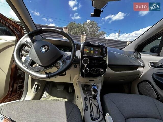 Коричневый Рено Зое, объемом двигателя 0 л и пробегом 108 тыс. км за 7900 $, фото 16 на Automoto.ua