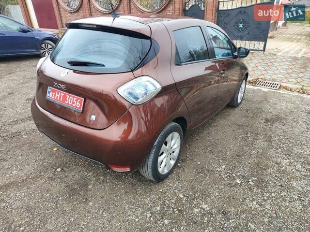 Коричневый Рено Зое, объемом двигателя 0 л и пробегом 52 тыс. км за 8200 $, фото 7 на Automoto.ua