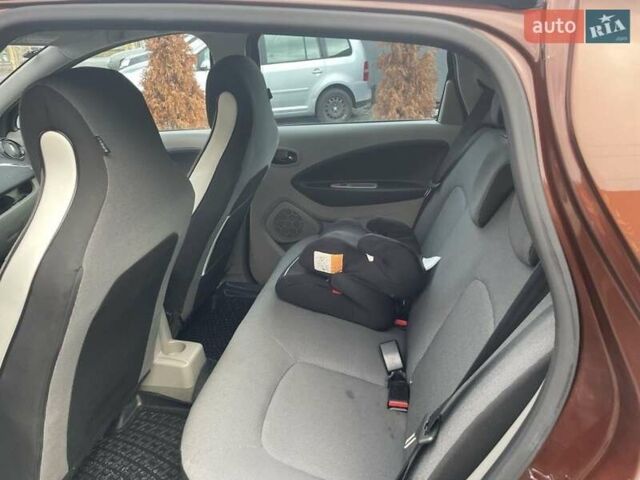 Коричневий Рено Зое, об'ємом двигуна 0 л та пробігом 71 тис. км за 8900 $, фото 9 на Automoto.ua