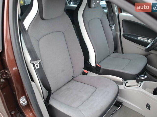 Коричневий Рено Зое, об'ємом двигуна 0 л та пробігом 143 тис. км за 6700 $, фото 25 на Automoto.ua