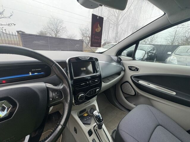 Коричневый Рено Зое, объемом двигателя 0 л и пробегом 129 тыс. км за 6200 $, фото 20 на Automoto.ua