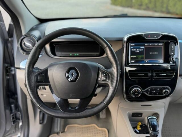 Коричневый Рено Зое, объемом двигателя 0 л и пробегом 133 тыс. км за 5999 $, фото 23 на Automoto.ua