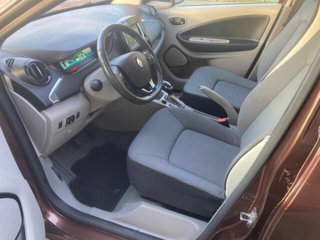 Коричневий Рено Зое, об'ємом двигуна 0 л та пробігом 67 тис. км за 5500 $, фото 8 на Automoto.ua