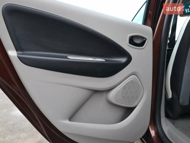 Коричневий Рено Зое, об'ємом двигуна 0 л та пробігом 143 тис. км за 6700 $, фото 20 на Automoto.ua