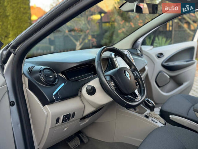 Коричневий Рено Зое, об'ємом двигуна 0 л та пробігом 133 тис. км за 6000 $, фото 33 на Automoto.ua