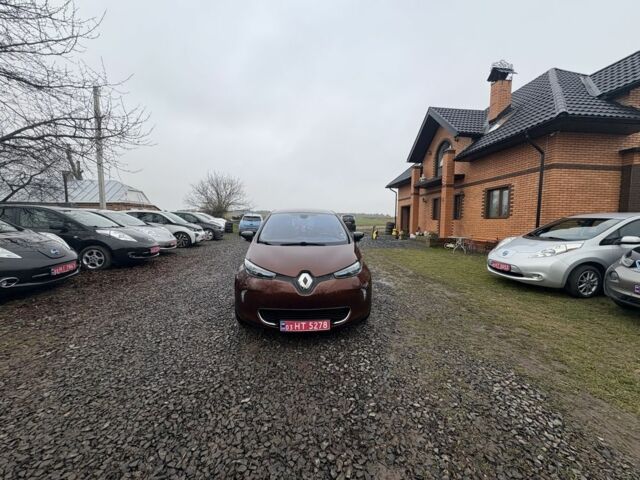 Коричневый Рено Зое, объемом двигателя 0 л и пробегом 129 тыс. км за 6200 $, фото 11 на Automoto.ua