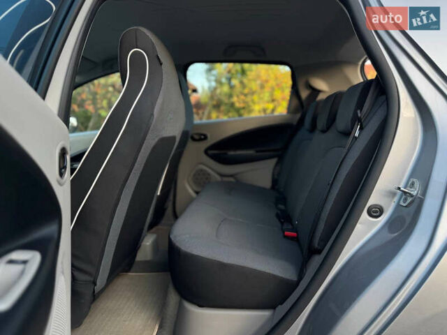 Коричневий Рено Зое, об'ємом двигуна 0 л та пробігом 133 тис. км за 6000 $, фото 10 на Automoto.ua