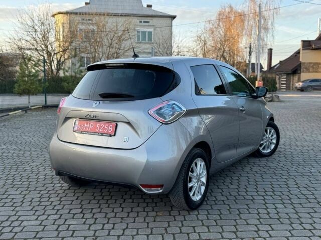 Коричневый Рено Зое, объемом двигателя 0 л и пробегом 133 тыс. км за 5999 $, фото 1 на Automoto.ua