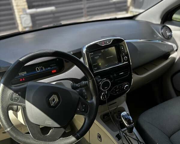 Коричневый Рено Зое, объемом двигателя 0 л и пробегом 108 тыс. км за 7900 $, фото 14 на Automoto.ua