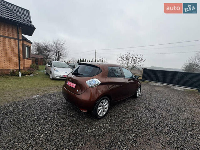 Коричневый Рено Зое, объемом двигателя 0 л и пробегом 129 тыс. км за 6200 $, фото 15 на Automoto.ua