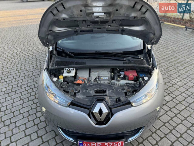 Коричневий Рено Зое, об'ємом двигуна 0 л та пробігом 133 тис. км за 6000 $, фото 14 на Automoto.ua