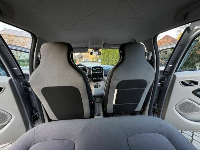 Коричневый Рено Зое, объемом двигателя 0 л и пробегом 133 тыс. км за 5999 $, фото 14 на Automoto.ua