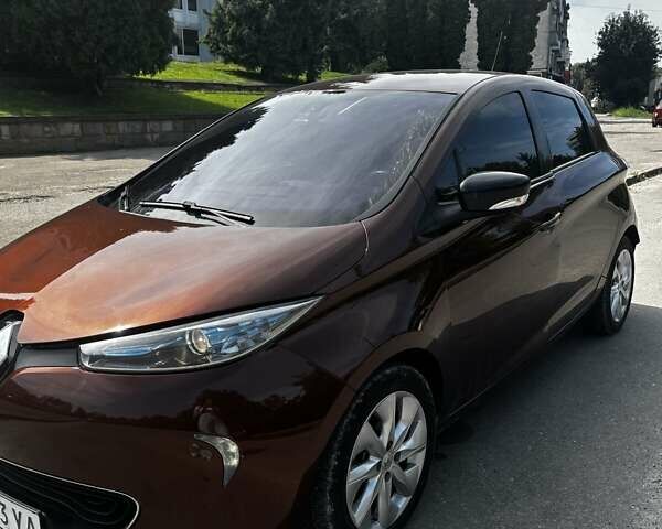 Коричневый Рено Зое, объемом двигателя 0 л и пробегом 108 тыс. км за 7900 $, фото 4 на Automoto.ua