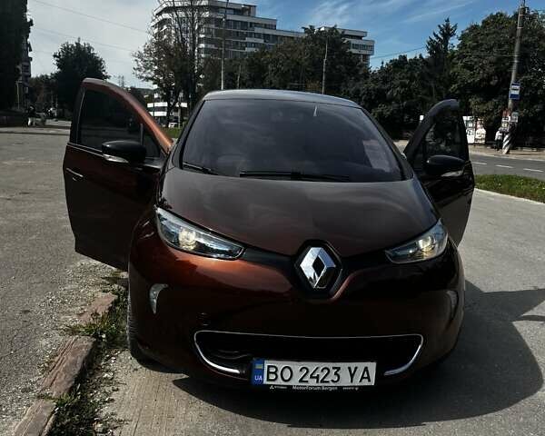 Коричневый Рено Зое, объемом двигателя 0 л и пробегом 108 тыс. км за 7900 $, фото 8 на Automoto.ua
