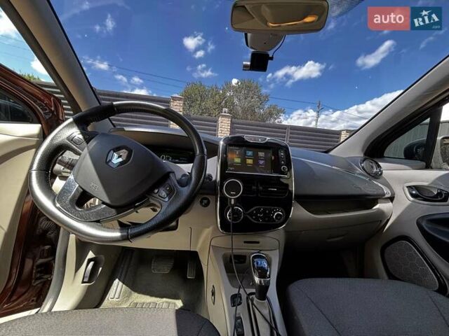 Коричневый Рено Зое, объемом двигателя 0 л и пробегом 108 тыс. км за 7900 $, фото 9 на Automoto.ua