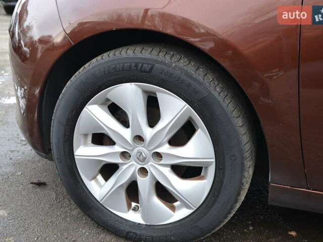 Коричневий Рено Зое, об'ємом двигуна 0 л та пробігом 143 тис. км за 6700 $, фото 14 на Automoto.ua