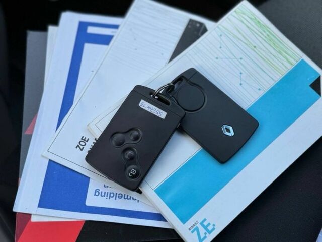 Коричневый Рено Зое, объемом двигателя 0 л и пробегом 133 тыс. км за 5999 $, фото 6 на Automoto.ua