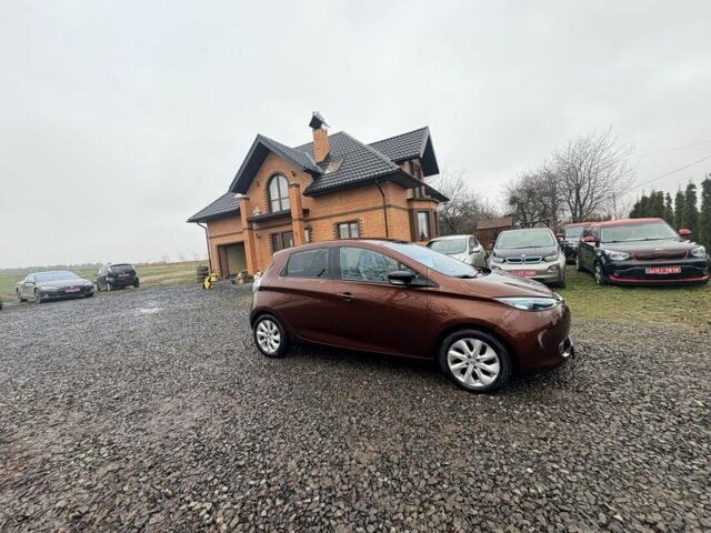 Коричневый Рено Зое, объемом двигателя 0 л и пробегом 129 тыс. км за 6200 $, фото 13 на Automoto.ua