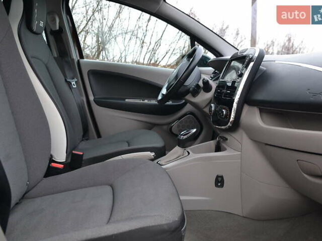 Коричневий Рено Зое, об'ємом двигуна 0 л та пробігом 143 тис. км за 6700 $, фото 24 на Automoto.ua