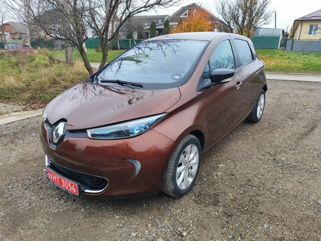 Коричневый Рено Зое, объемом двигателя 0 л и пробегом 52 тыс. км за 7500 $, фото 1 на Automoto.ua