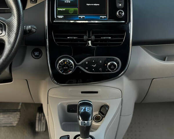 Коричневий Рено Зое, об'ємом двигуна 0 л та пробігом 133 тис. км за 6000 $, фото 18 на Automoto.ua