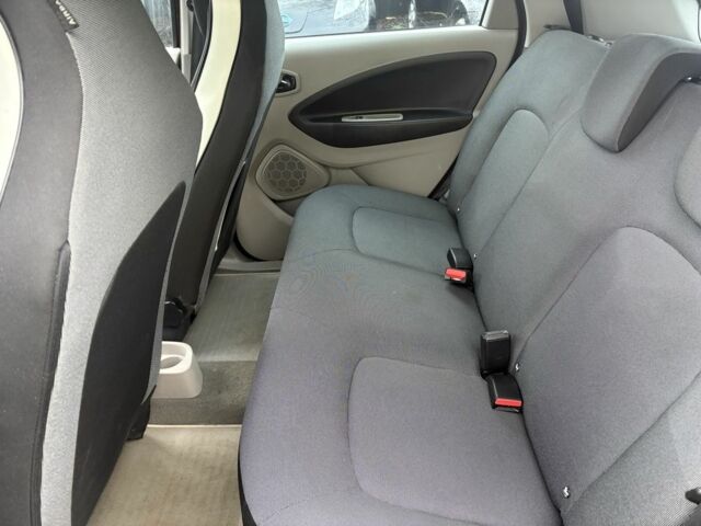 Коричневый Рено Зое, объемом двигателя 0 л и пробегом 129 тыс. км за 6200 $, фото 18 на Automoto.ua