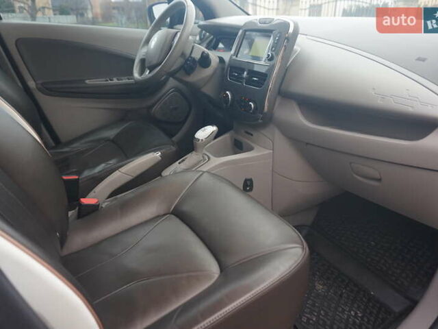 Коричневий Рено Зое, об'ємом двигуна 0 л та пробігом 220 тис. км за 9000 $, фото 36 на Automoto.ua