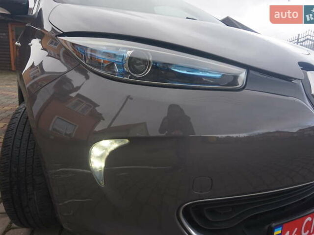 Коричневий Рено Зое, об'ємом двигуна 0 л та пробігом 220 тис. км за 9000 $, фото 22 на Automoto.ua